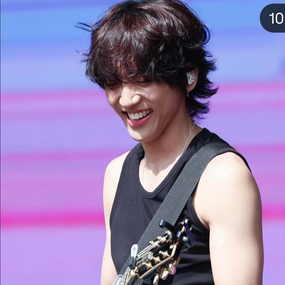 Latest photo of Lee Seungyoon
