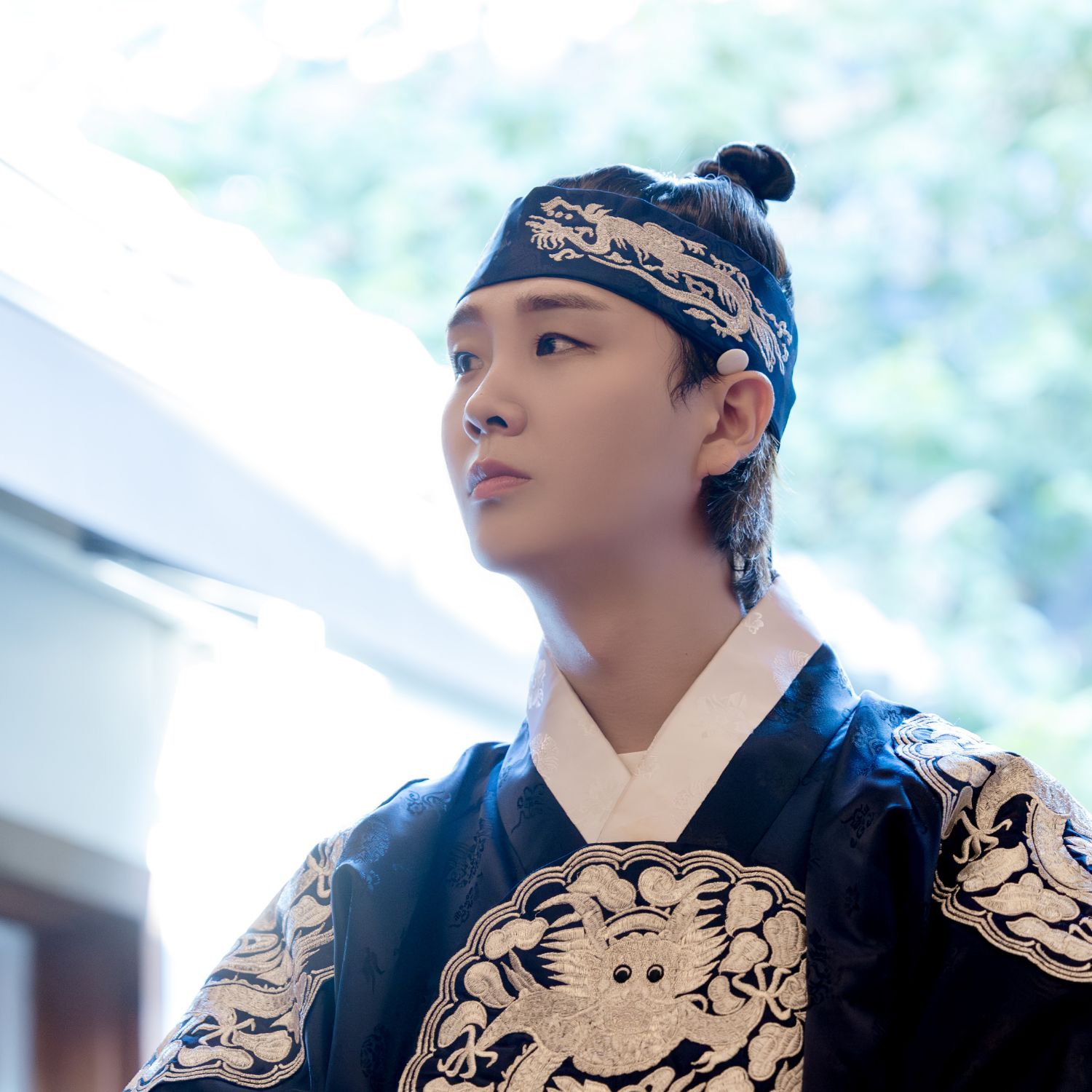 Behind-the-scenes cut of Song Minjun