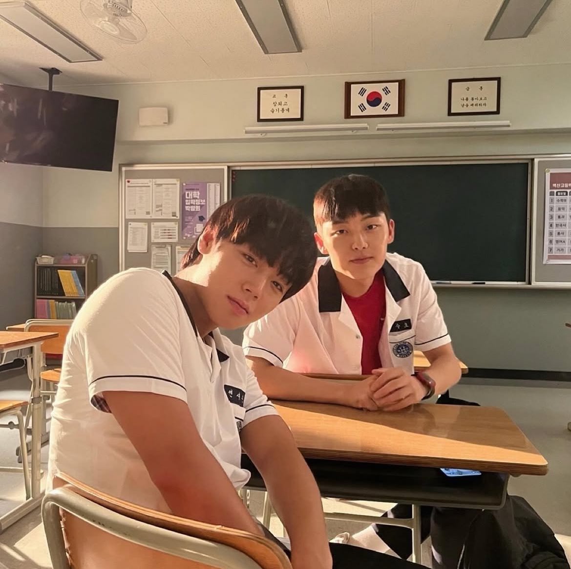 A moment captured by a fan of Choi Hyunwook