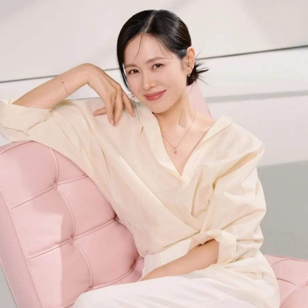 Foto kegiatan terbaru dari Son Yejin