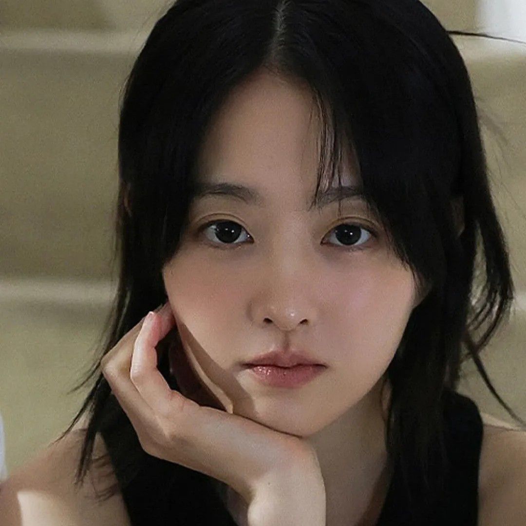 Recent activity shot of Park Boyoung