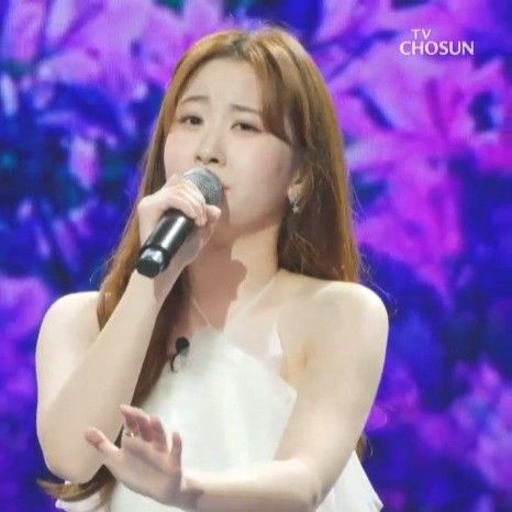 A moment captured by a fan of Oh Yujin