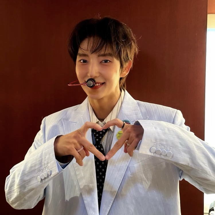 Recent activity shot of Lee Joongi