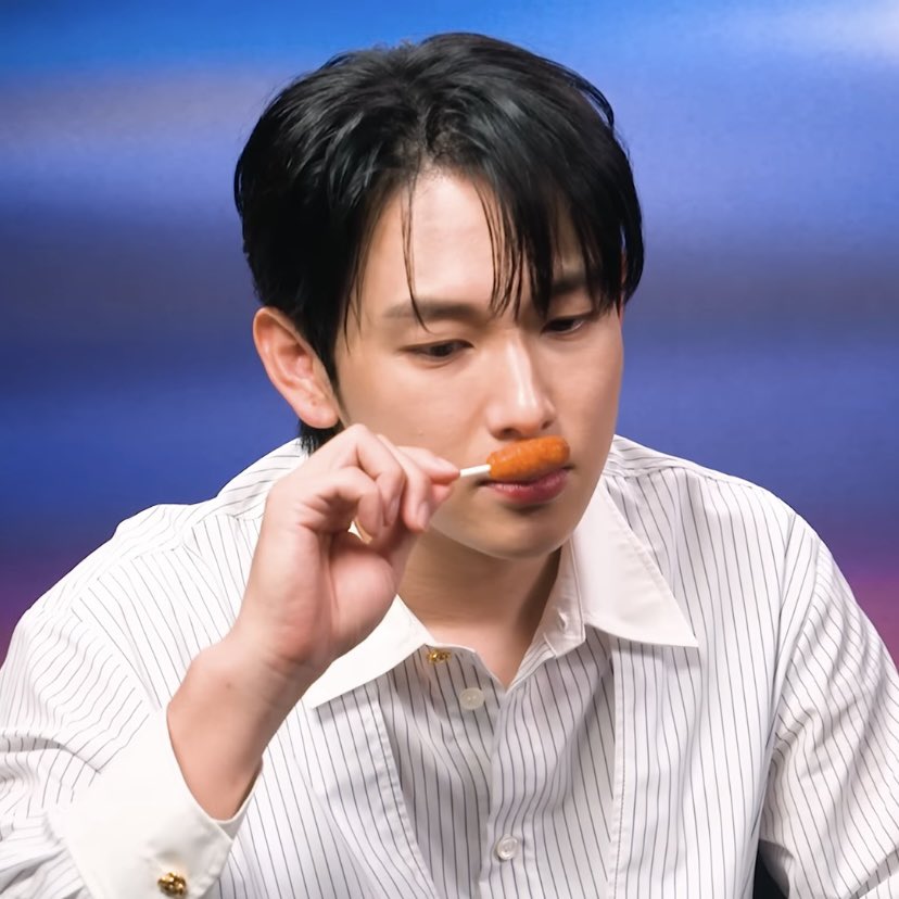 Behind-the-scenes cut of Lim Siwan