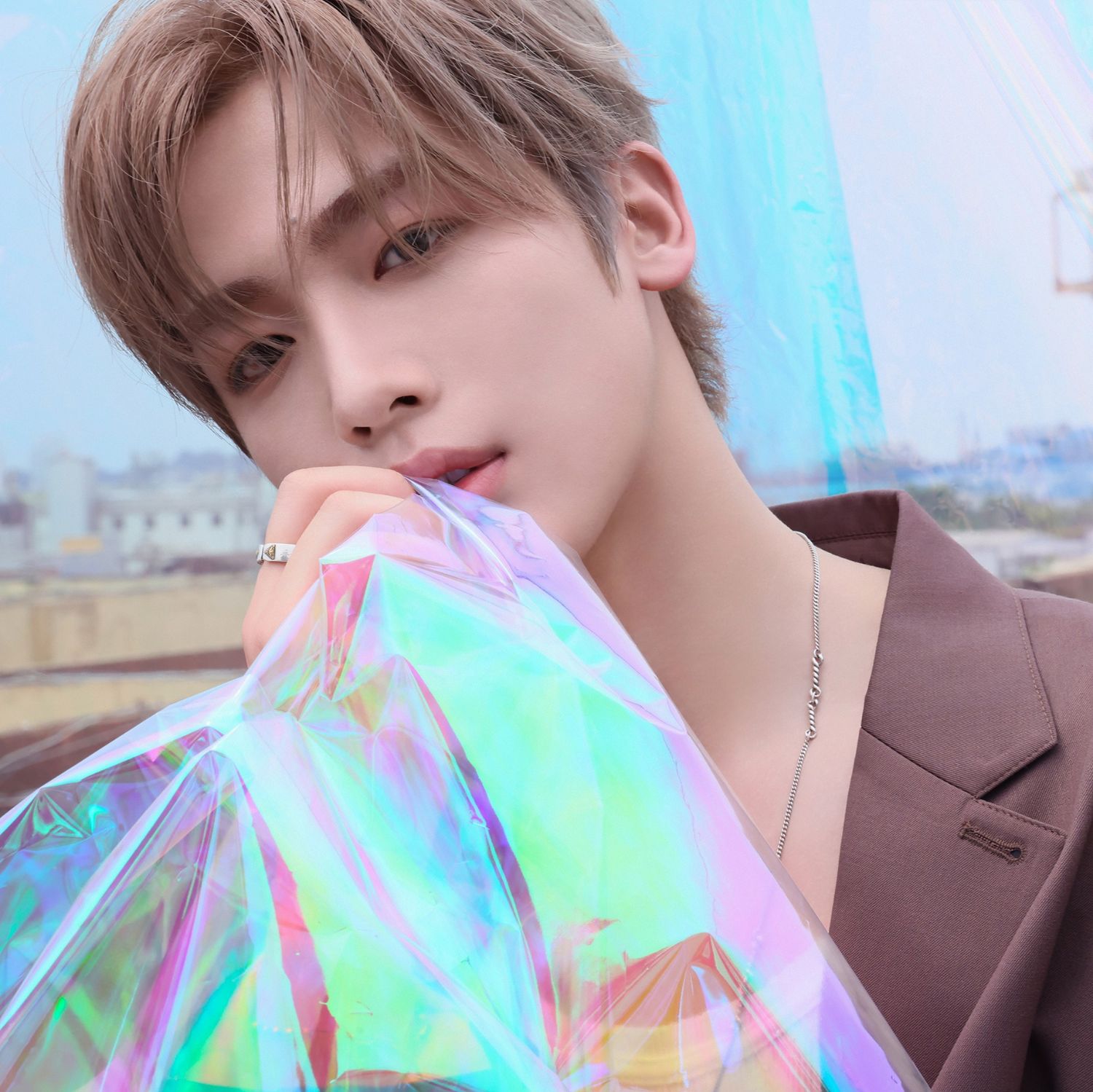 Behind-the-scenes cut of Kim Yohan