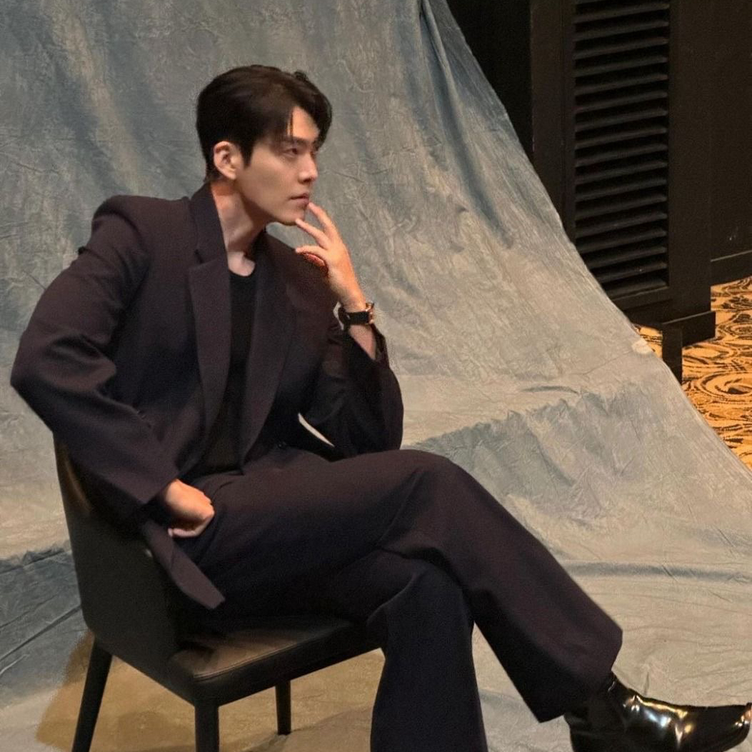 A moment captured by a fan of Kim Woobin