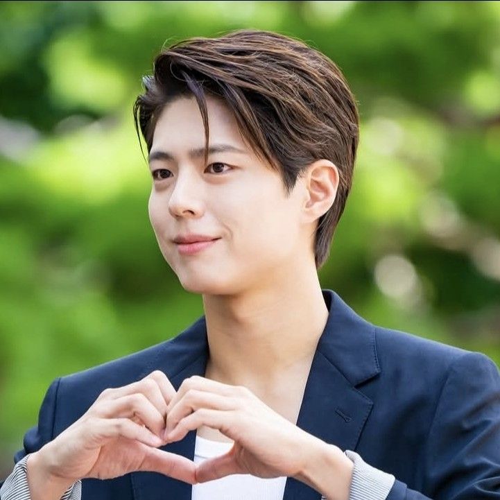 Recent activity shot of Park Bogum