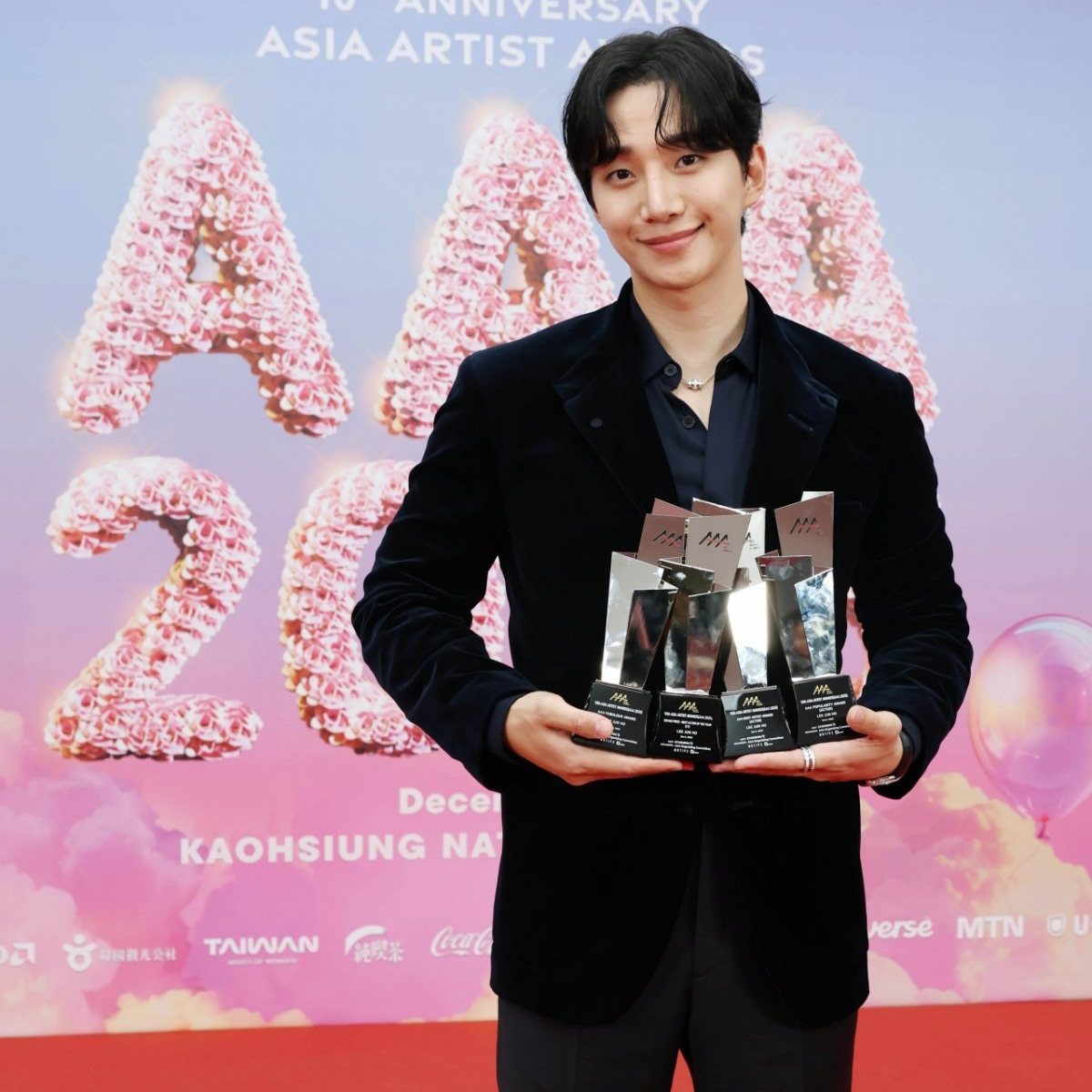 李俊昊的最新照片