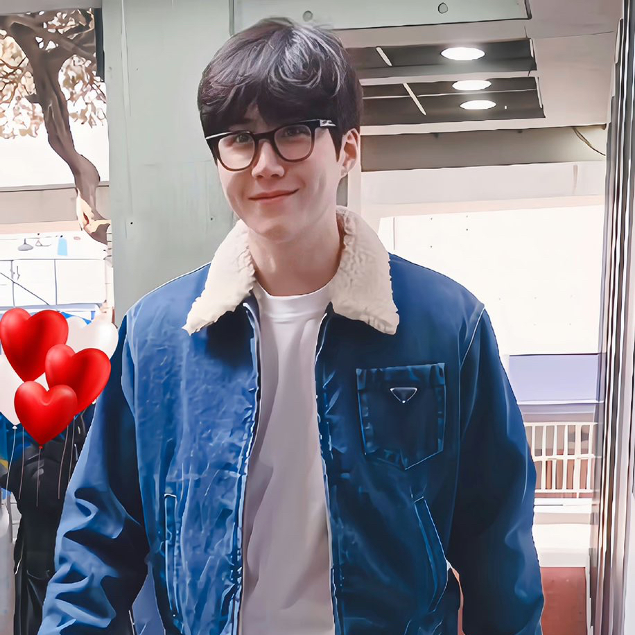 Recent activity shot of Kim Seonho