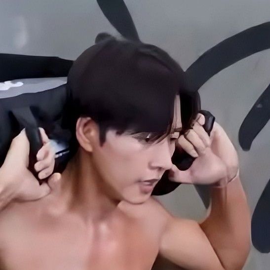 Behind-the-scenes cut of Park Haejin