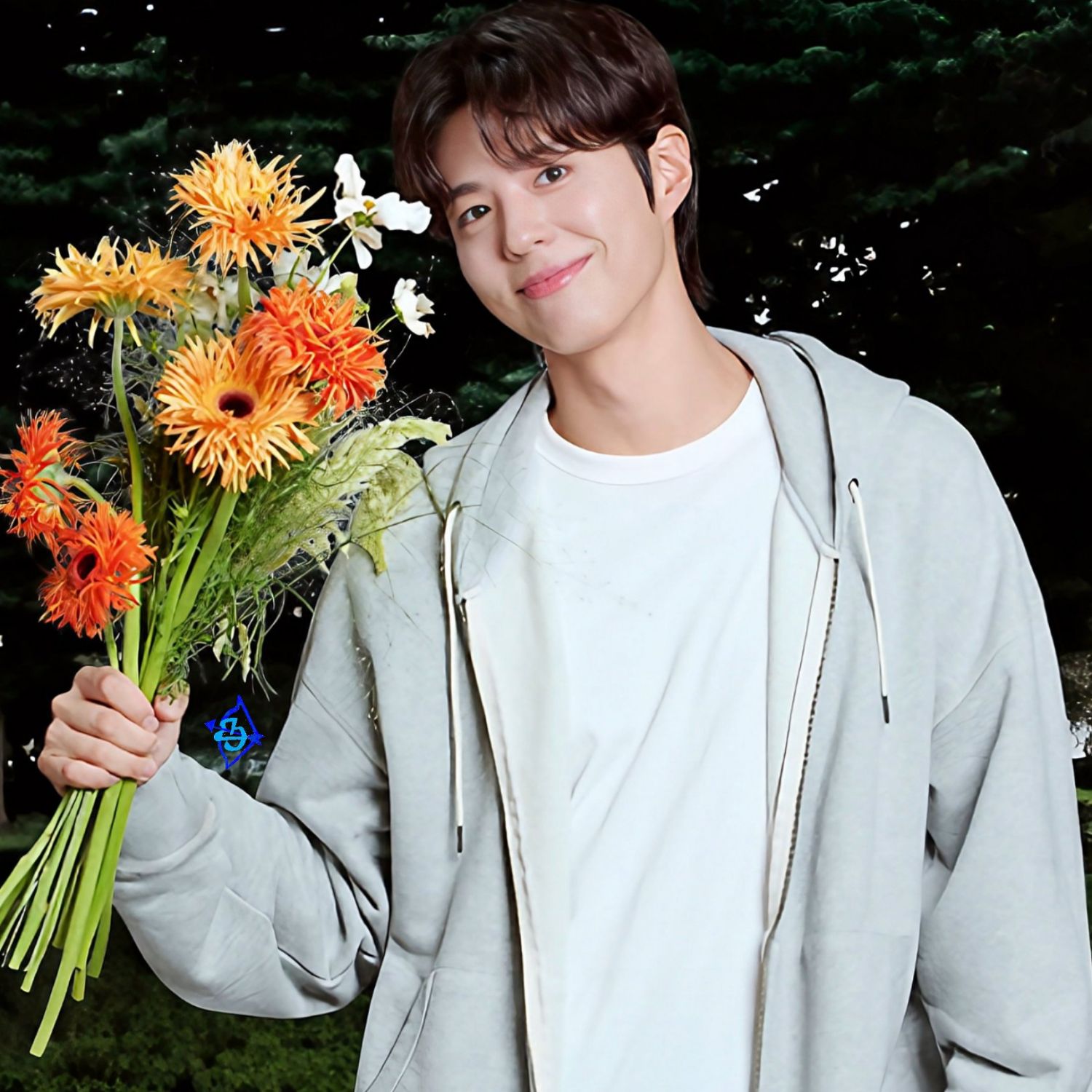 A moment captured by a fan of Park Bogum