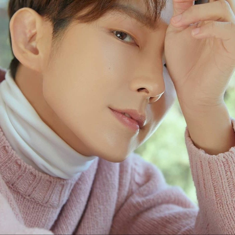 Latest photo of Lee Joongi