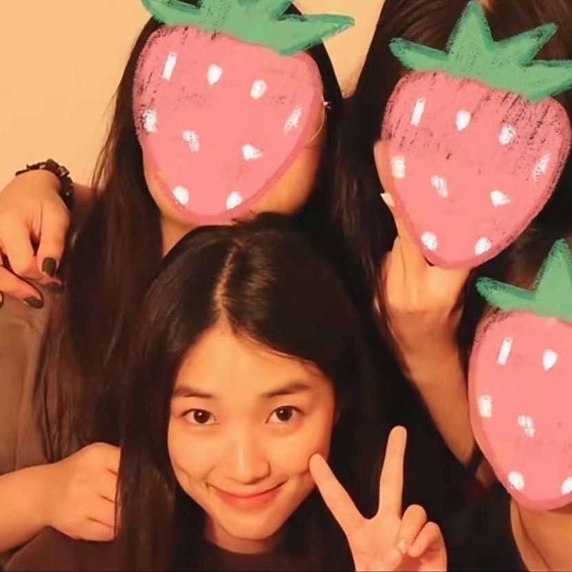 Latest photo of Kim Hyeyoon