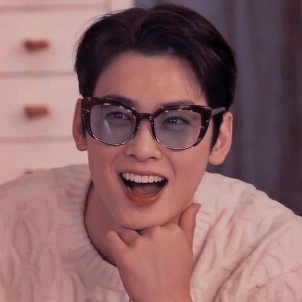 Latest photo of Cha Eunwoo