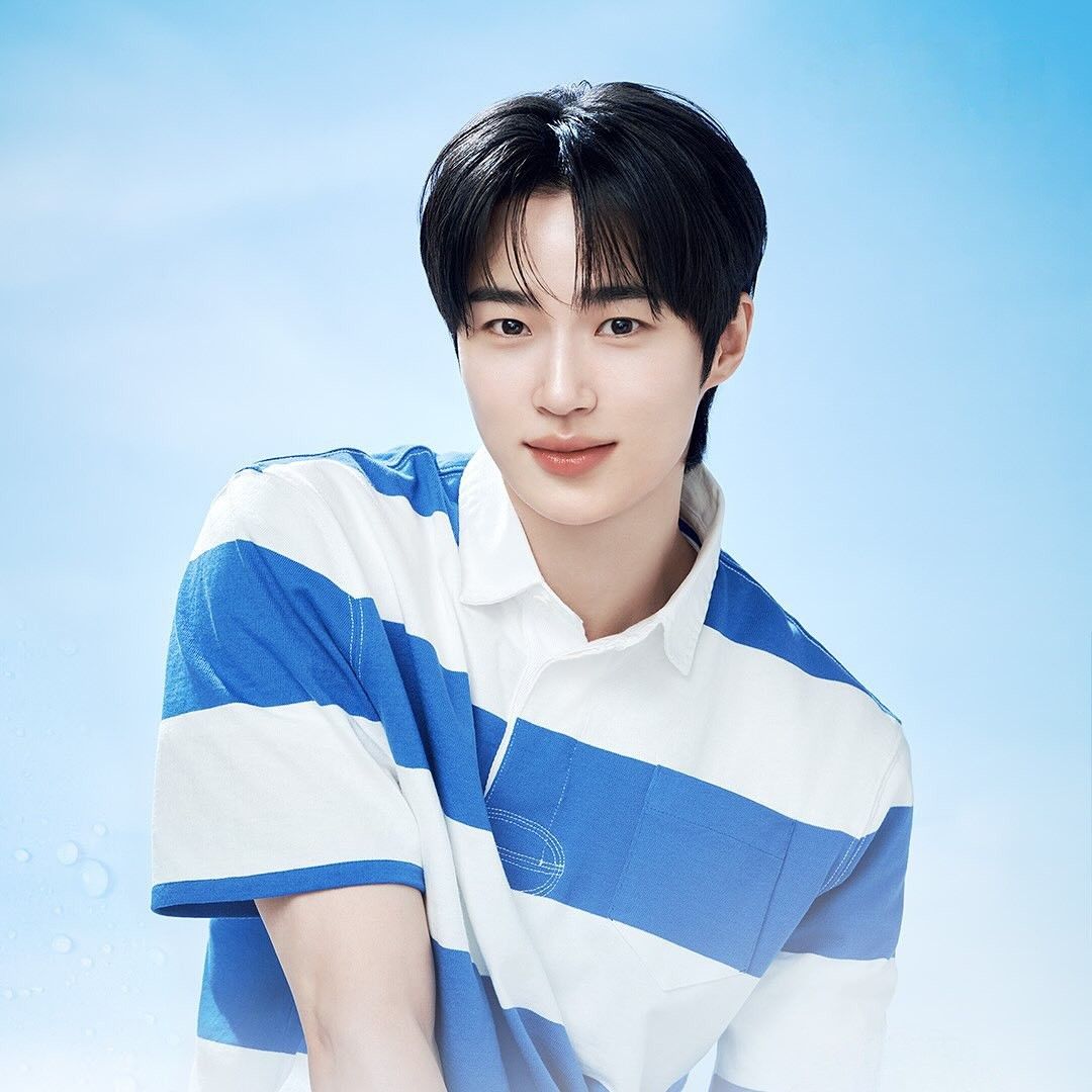 Recent activity shot of Byeon Wooseok