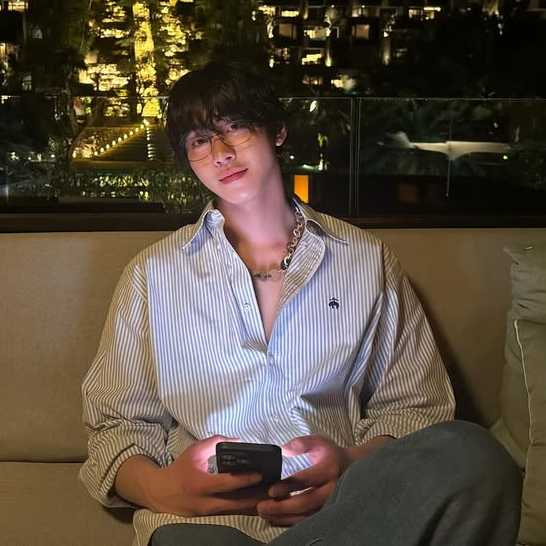 Recent activity shot of Ahn Hyoseop