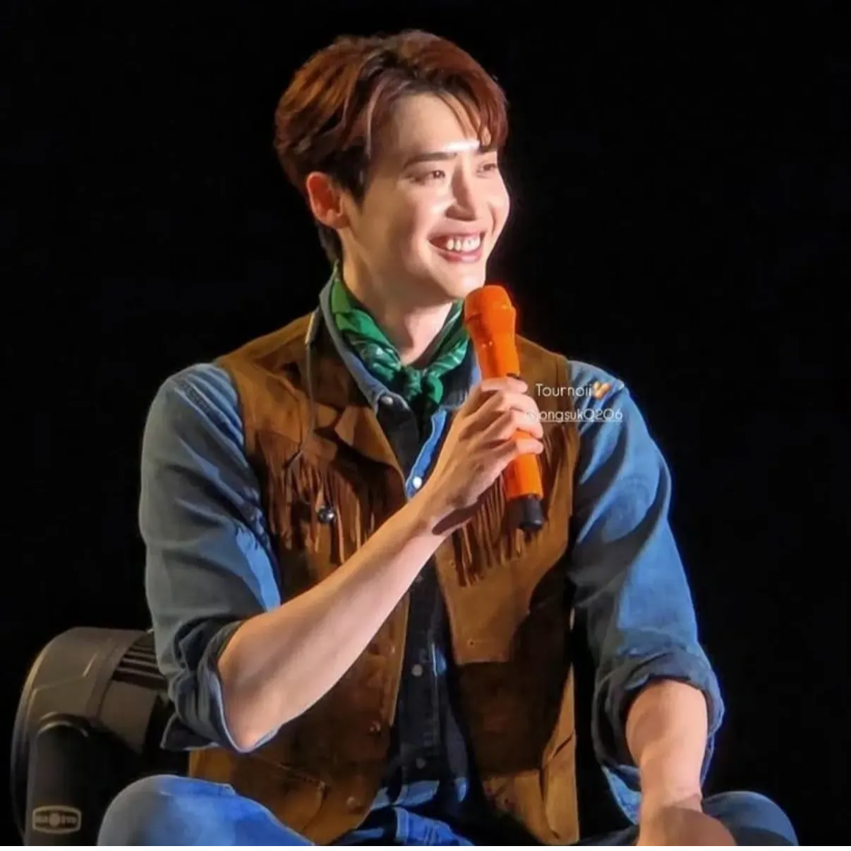 Behind-the-scenes cut of Lee Jongsuk
