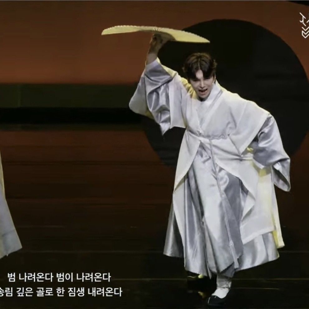 Behind-the-scenes cut of Kim Junsu (1991)