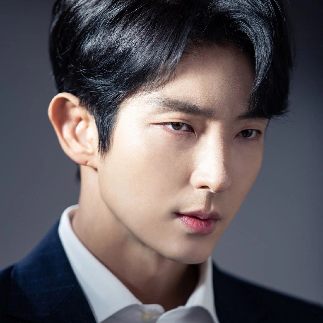 Recent activity shot of Lee Joongi