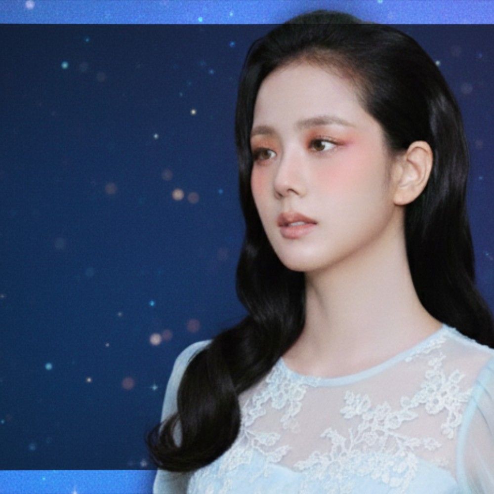 Behind-the-scenes cut of Jisoo (1995)