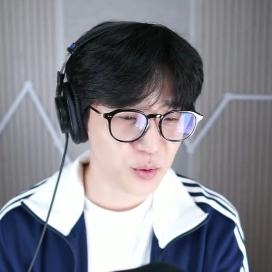 Behind-the-scenes cut of Park Jihoo (Mr. Trot 3)