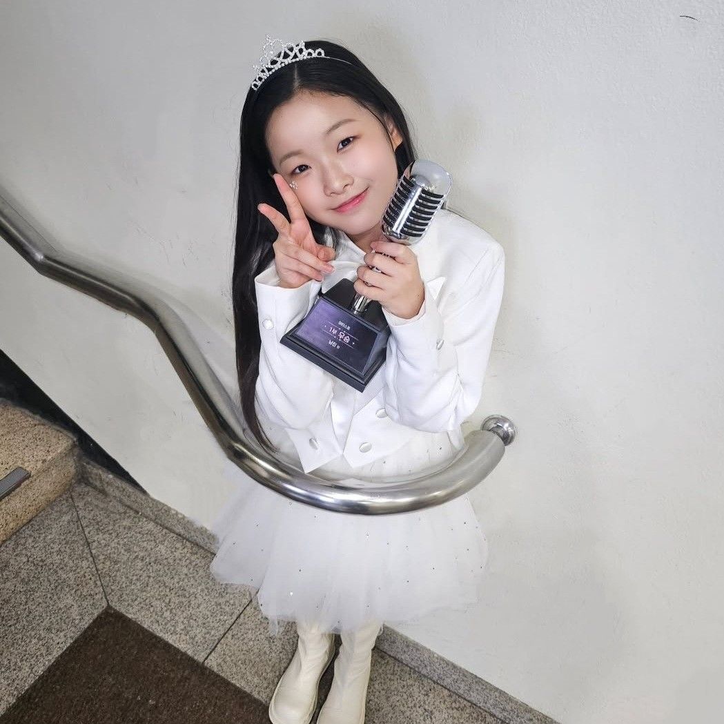 Behind-the-scenes cut of Lee Sooyeon