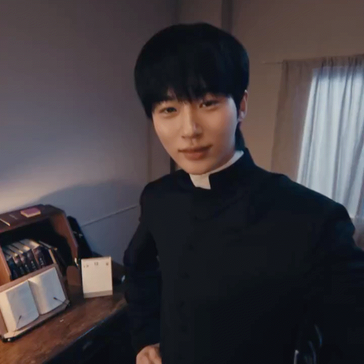 Latest photo of Byeon Wooseok