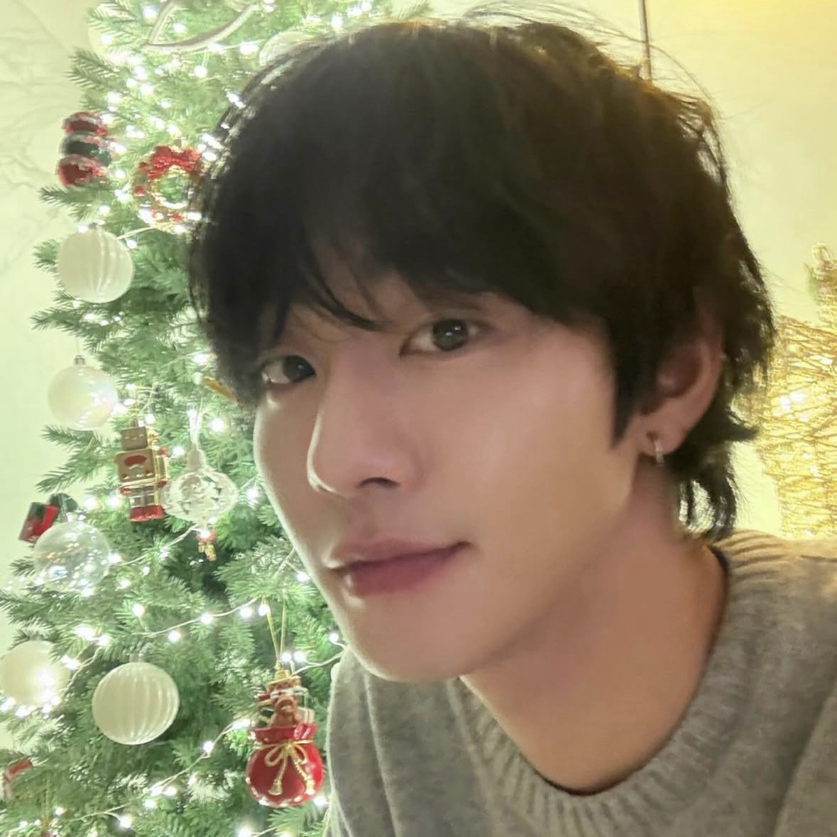 Recent activity shot of Ahn Hyoseop