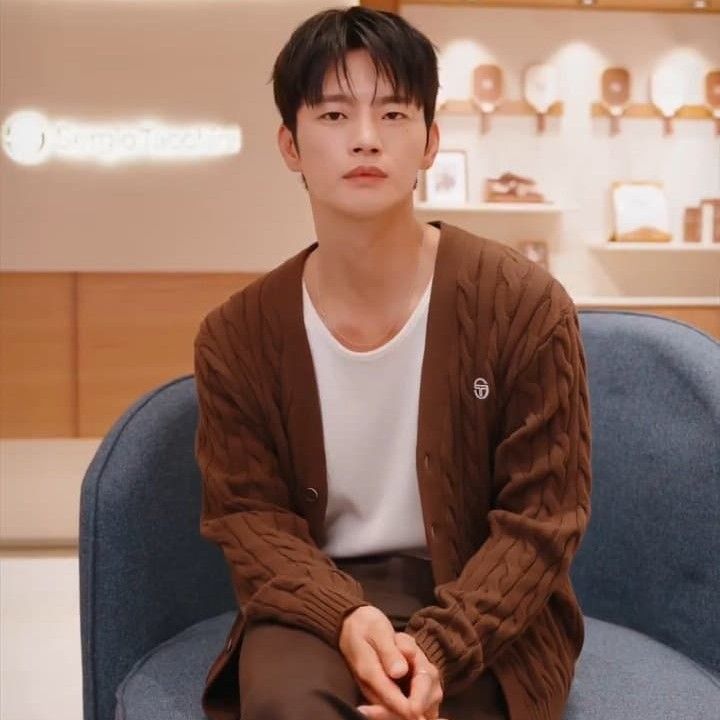 A moment captured by a fan of Seo Inguk