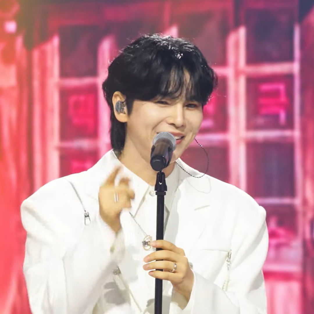 A moment captured by a fan of Kim Junsu (1991)