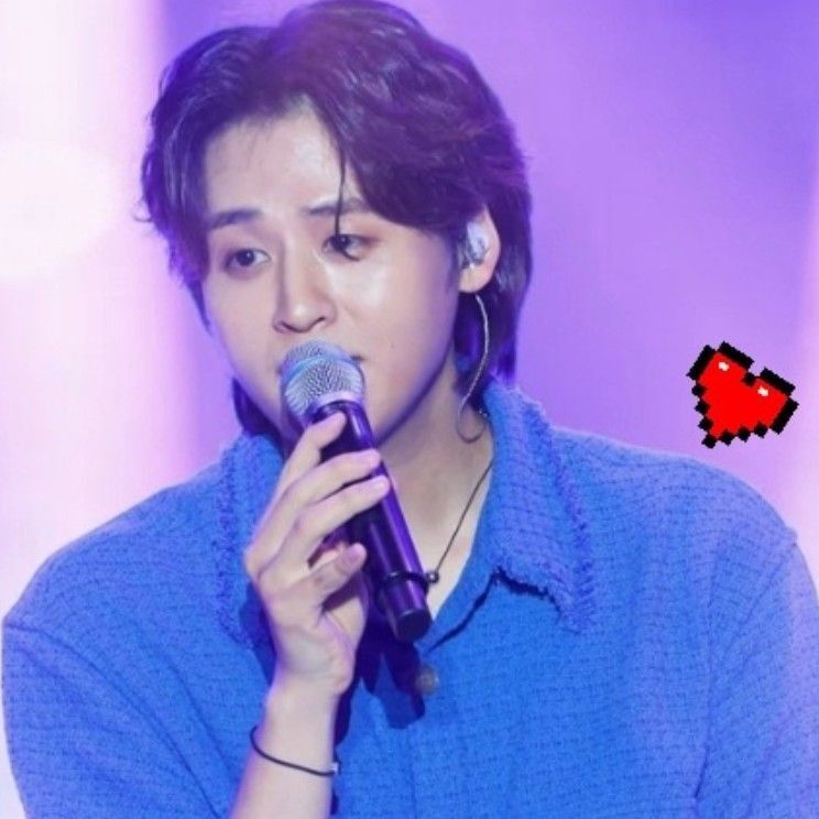 A moment captured by a fan of Lee Solomon