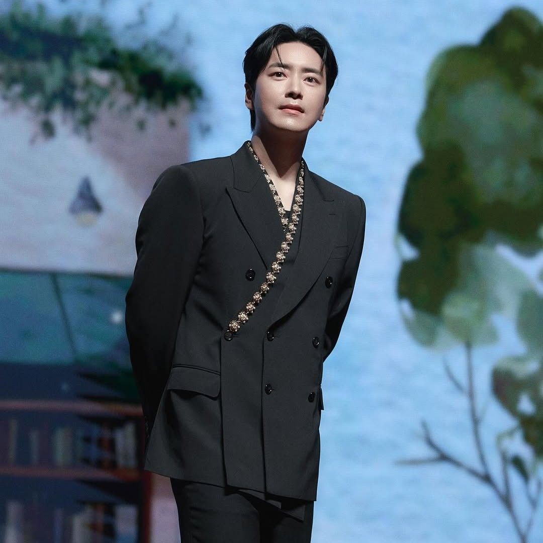 Recent activity shot of Lee Joonhyuk