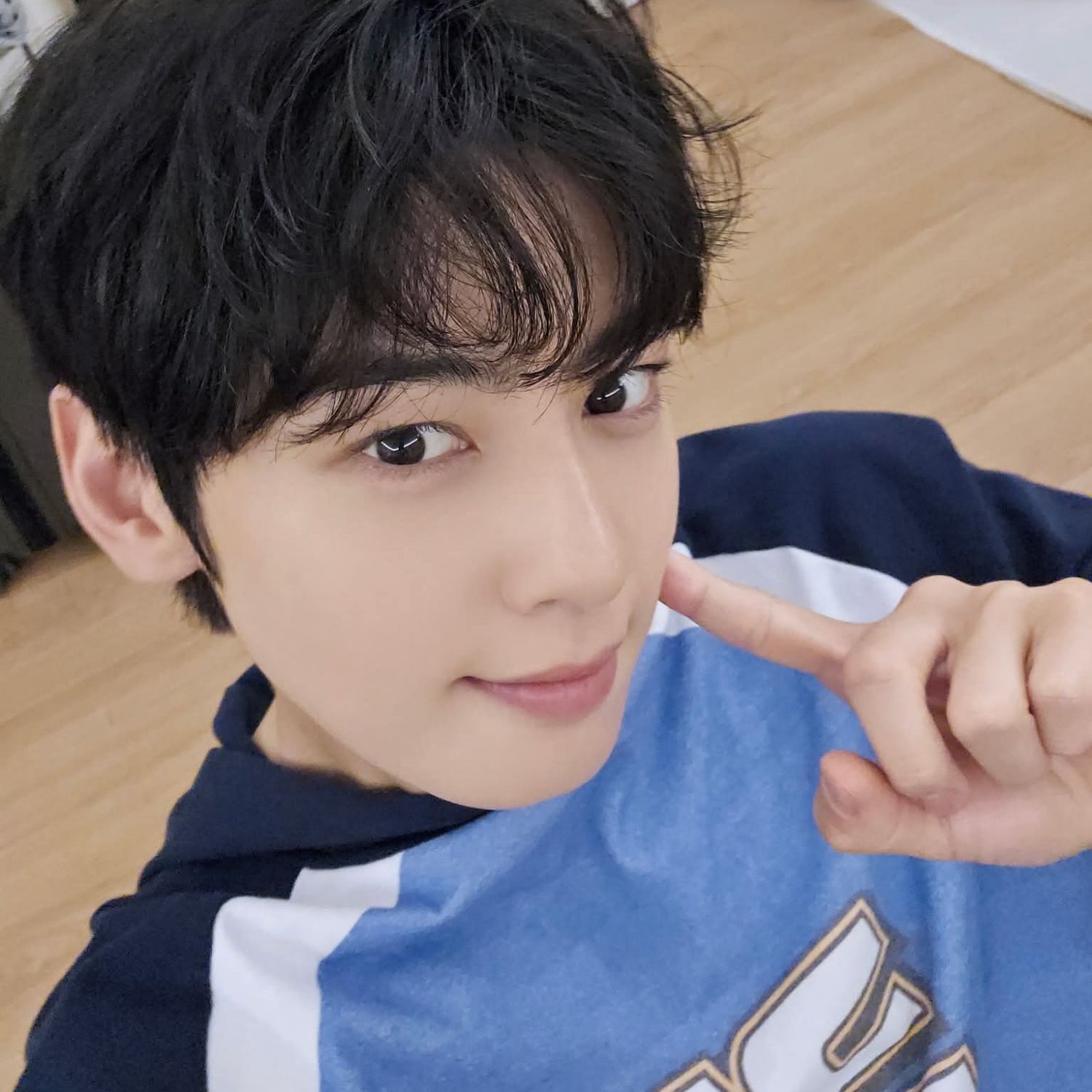 Latest photo of Cha Eunwoo