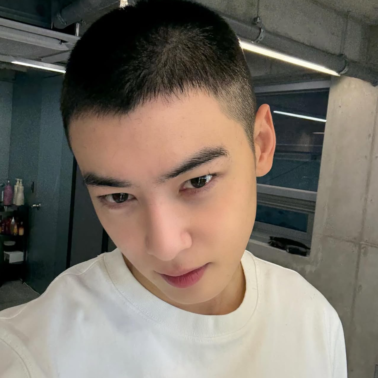 Recent activity shot of Cha Eunwoo