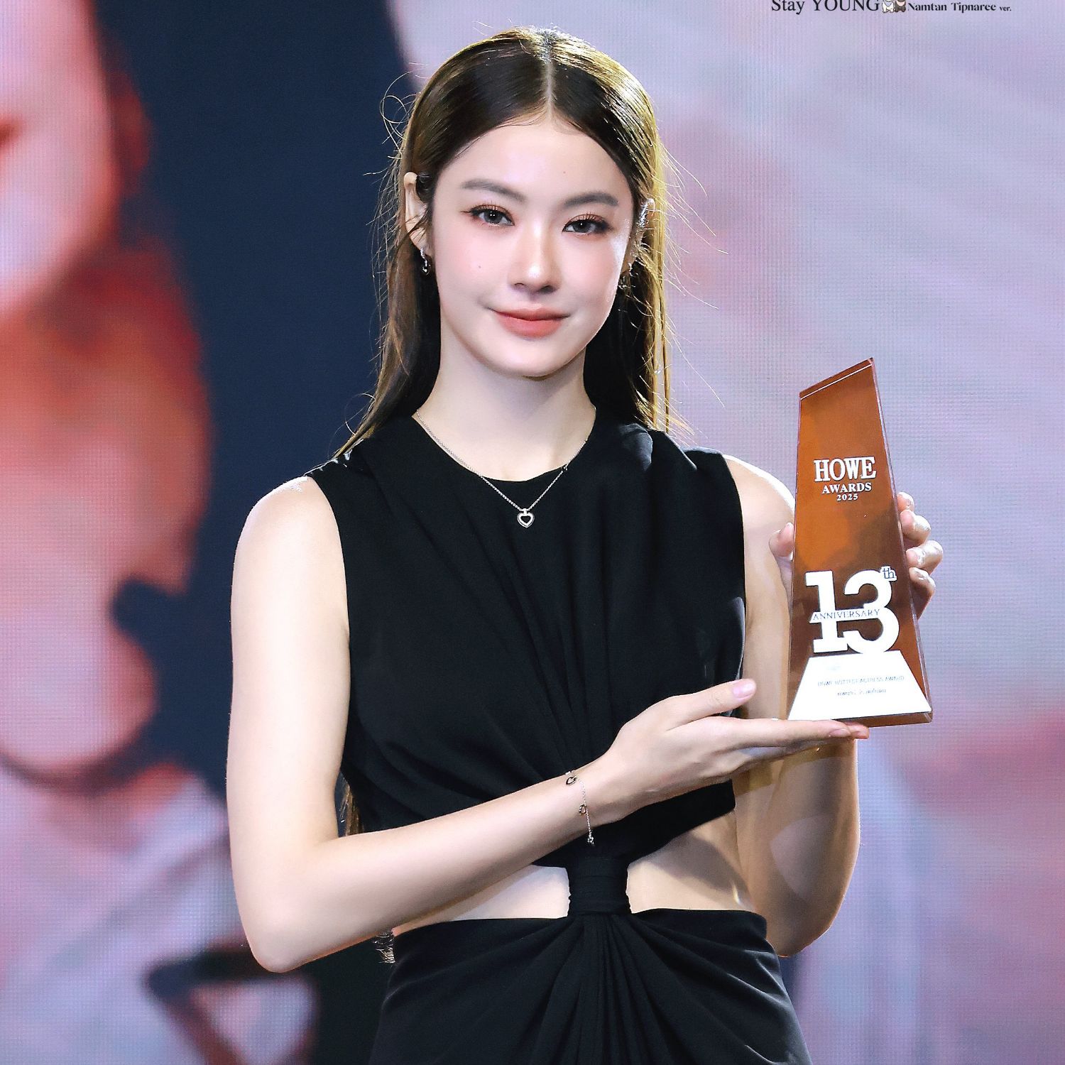 Currently spotlighted celeb post