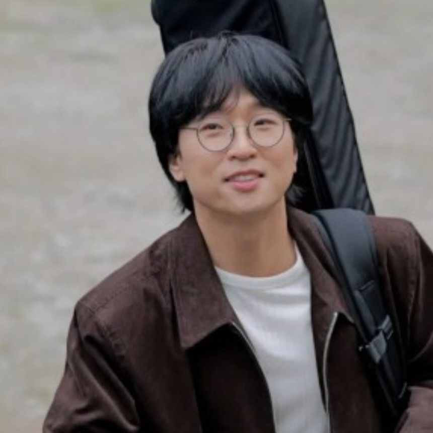 Behind-the-scenes cut of Bak Changgeun