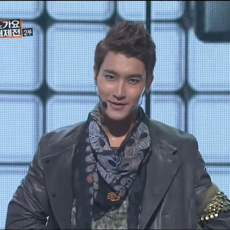 Recent activity shot of Choi Siwon