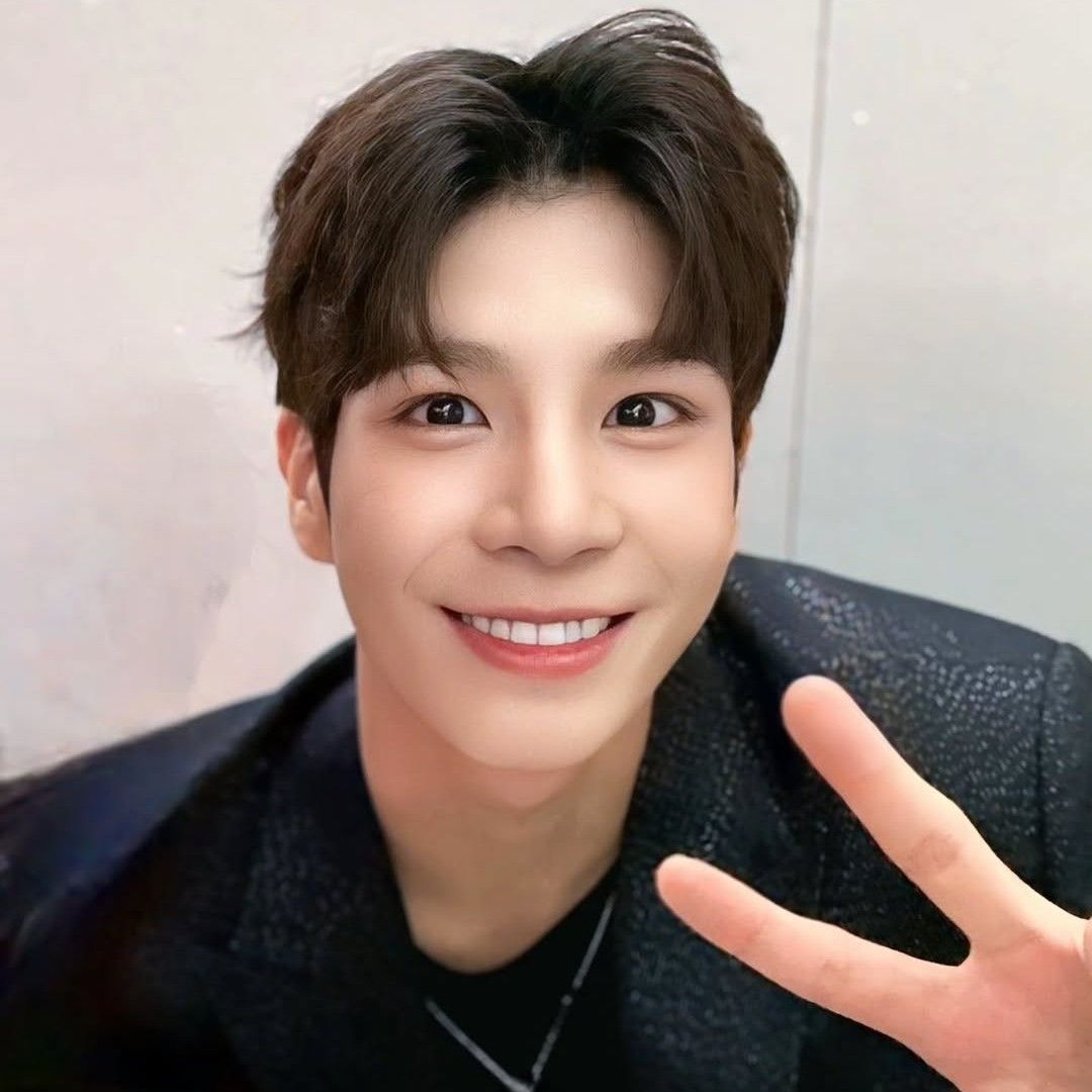 Recent activity shot of Jeong Dongwon