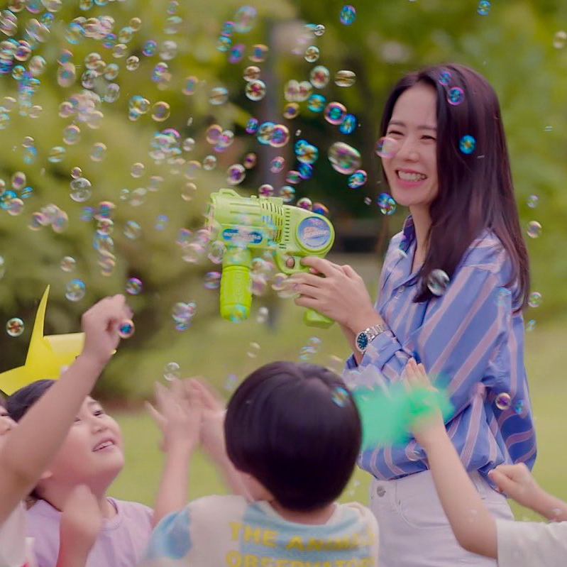 Behind-the-scenes cut of Son Yejin
