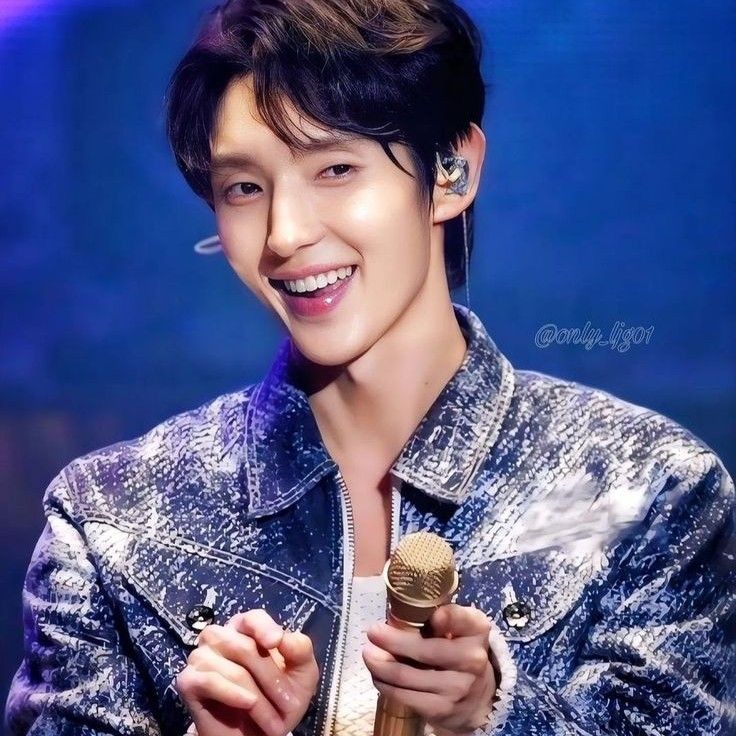 Latest photo of Lee Joongi