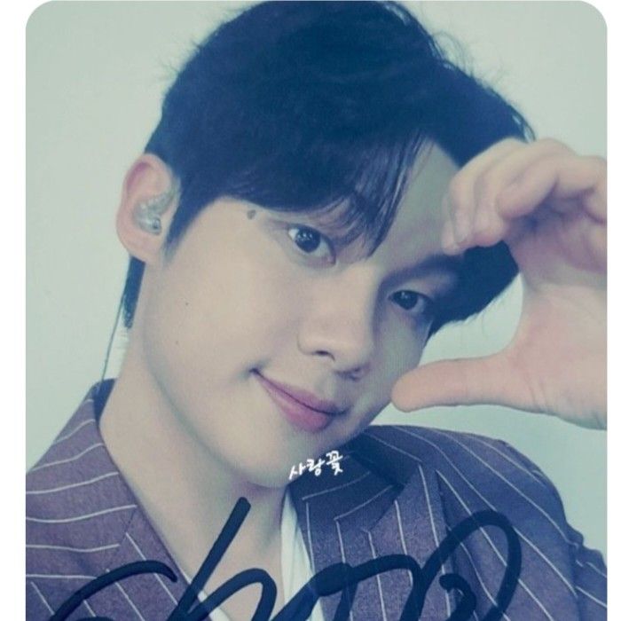A moment captured by a fan of Choi Jaemyeong