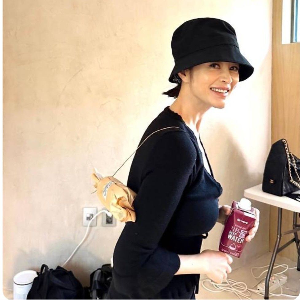 Latest photo of Kim Hyesoo