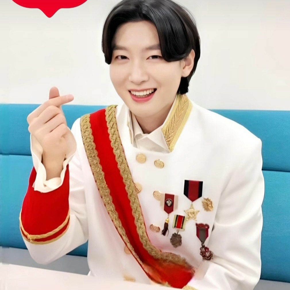 Latest photo of Kim Yongbin