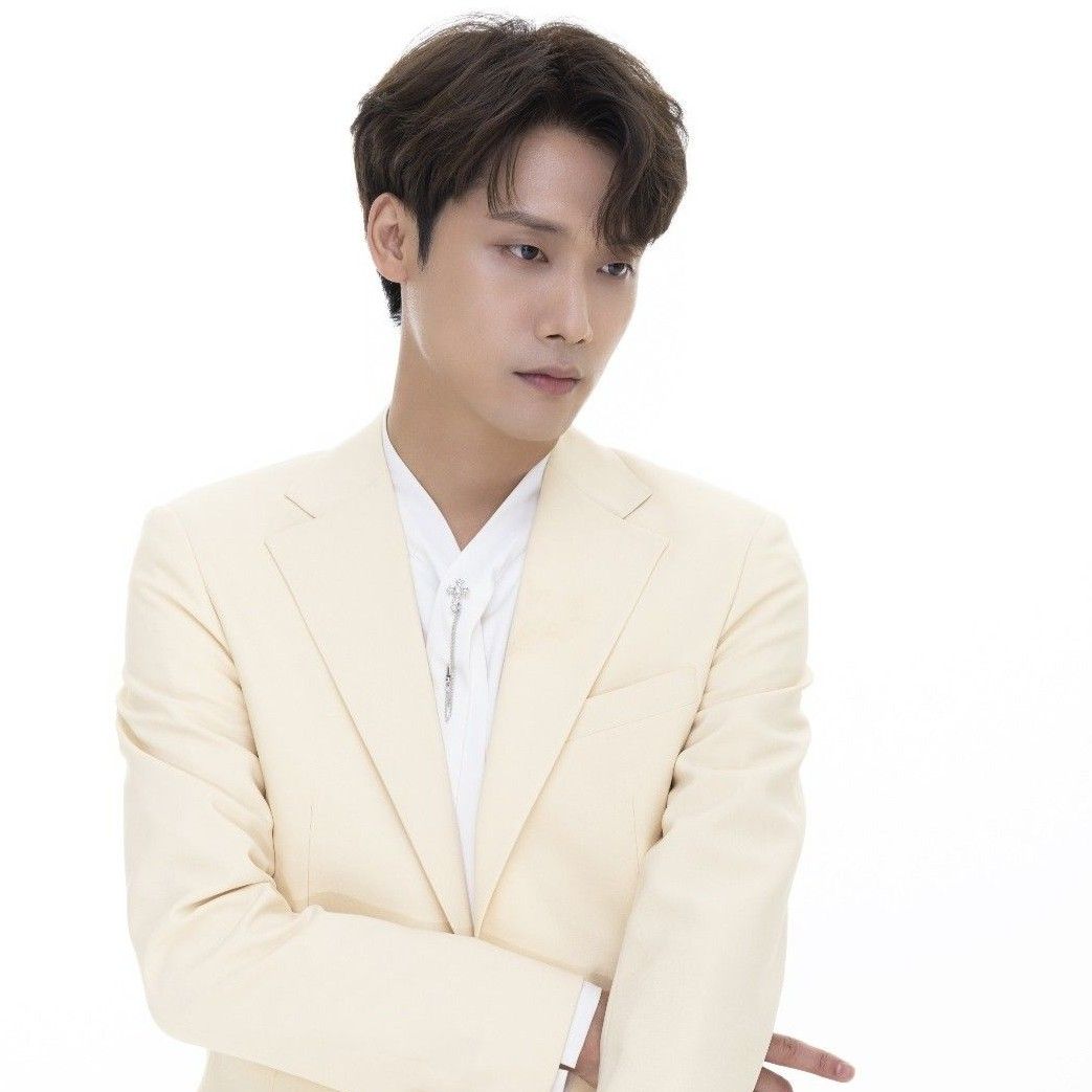 Recent activity shot of Choi Woojin