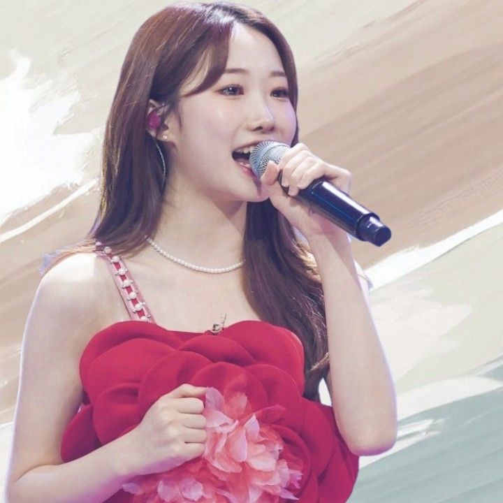 A moment captured by a fan of Jung Seojoo