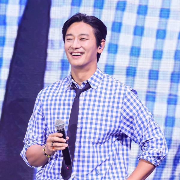 Foto profil populer Joo Jihoon yang disukai penggemar