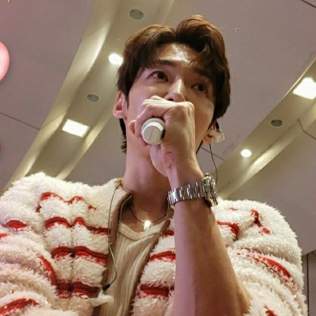 A moment captured by a fan of Choi Jinhyuk