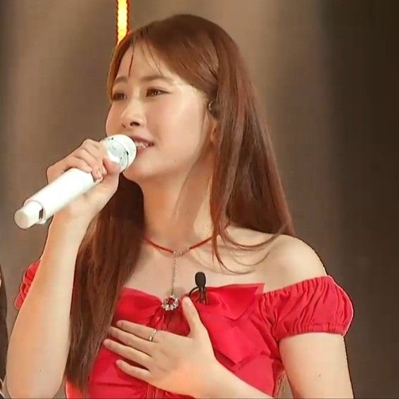 Behind-the-scenes cut of Oh Yujin