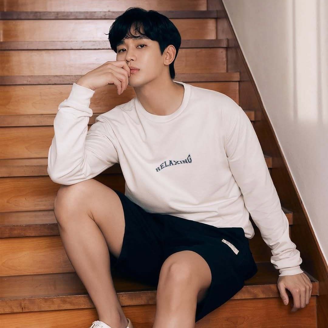 Behind-the-scenes cut of Kim Soohyun