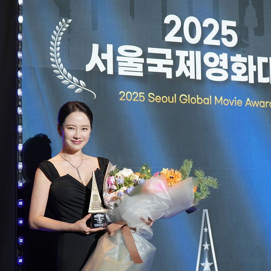 A moment captured by a fan of Song Jihyo